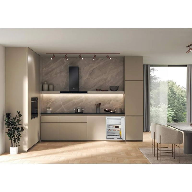 Вбудований холодильник Whirlpool WBUF011 Europe - фото 3 Вбудований холодильник Whirlpool WBUF011 Europe - фото 3