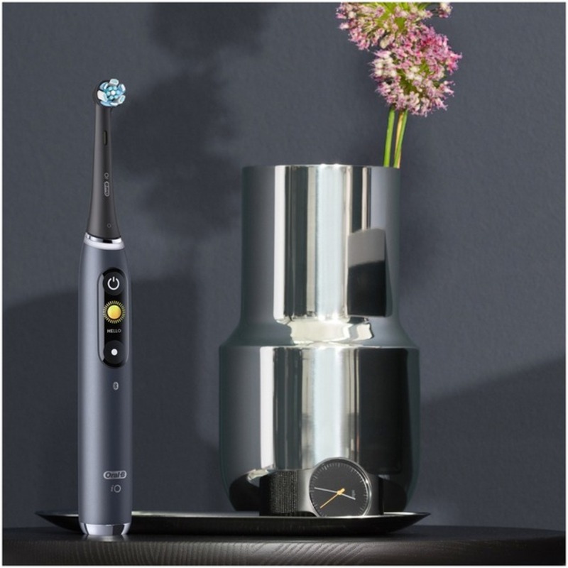 Електрична зубна щітка Oral-B iO Series 9N Black Onyx + Brush Head + TC (iQM9.2Q2.2AD) - фото 2 Електрична зубна щітка Oral-B iO Series 9N Black Onyx + Brush Head + TC (iQM9.2Q2.2AD) - фото 2